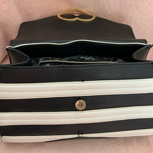 Betsy Johnson handbag - Picture 3 of 5